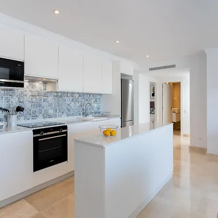 3 Beds Penthouse In Paraiso Del Golf 444